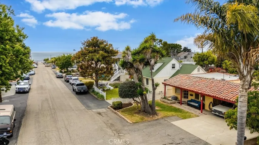 226 Montecito Avenue, Pismo Beach, California 93449