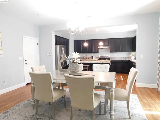 1811 Velvetleaf Ln, Santa Rosa, California 95404