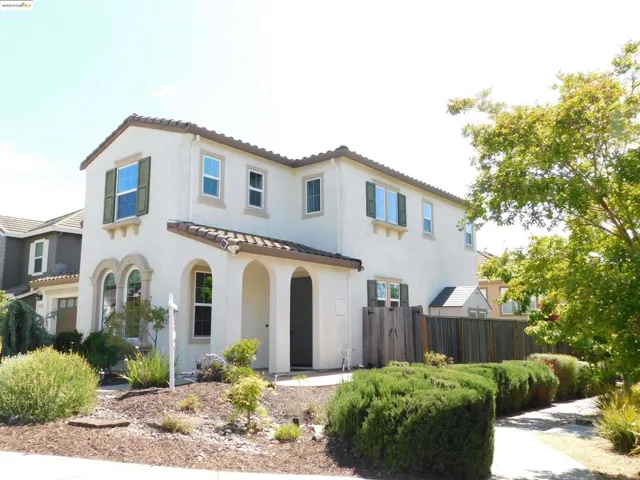 1811 Velvetleaf Ln, Santa Rosa, California 95404