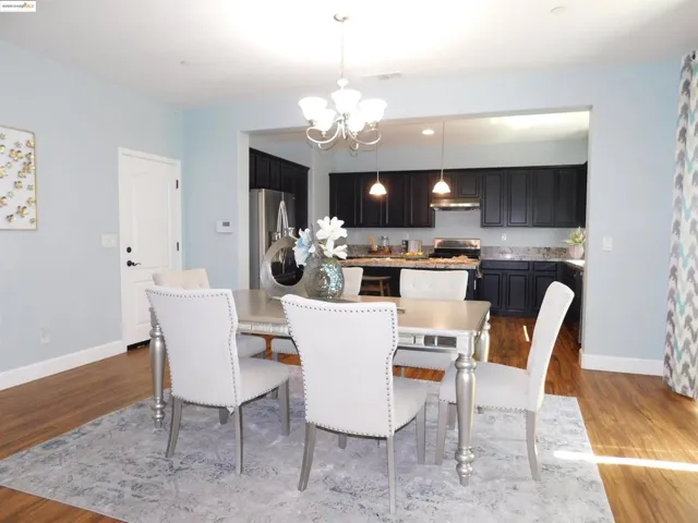 1811 Velvetleaf Ln, Santa Rosa, California 95404
