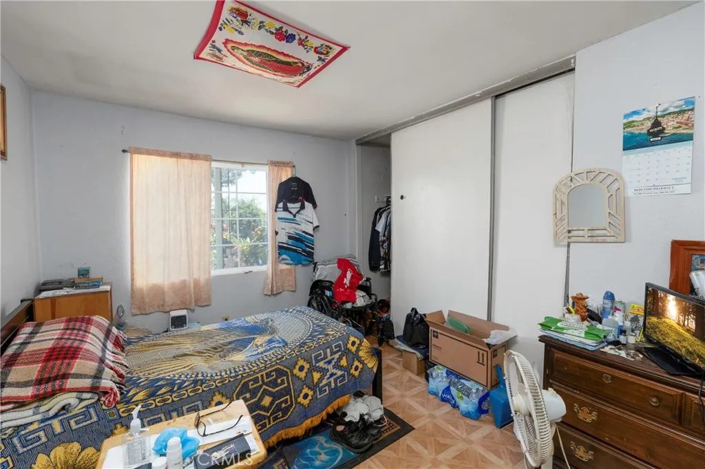 4760 Crest Avenue, Riverside, California 92503 home-pic-9