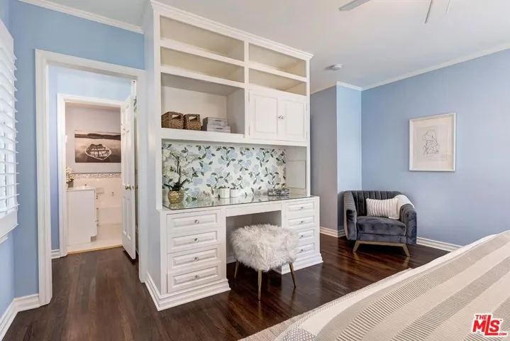 400 S Bentley Avenue, Los Angeles, California 90049