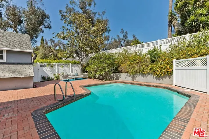 400 S Bentley Avenue, Los Angeles, California 90049