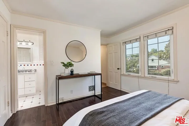 400 S Bentley Avenue, Los Angeles, California 90049