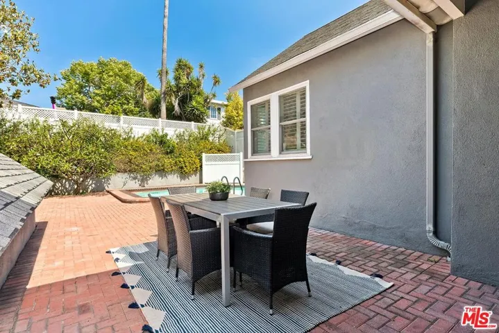 400 S Bentley Avenue, Los Angeles, California 90049