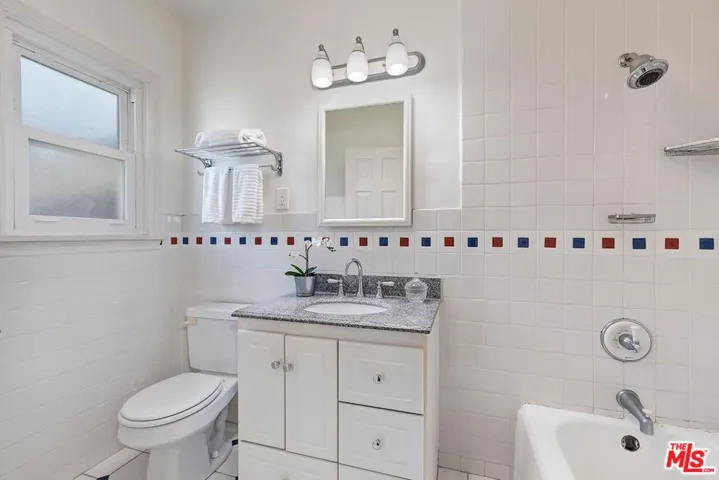 400 S Bentley Avenue, Los Angeles, California 90049