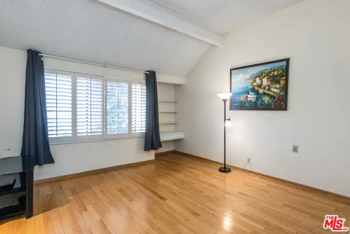 14311 Hartsook Street, Sherman Oaks, California 91423