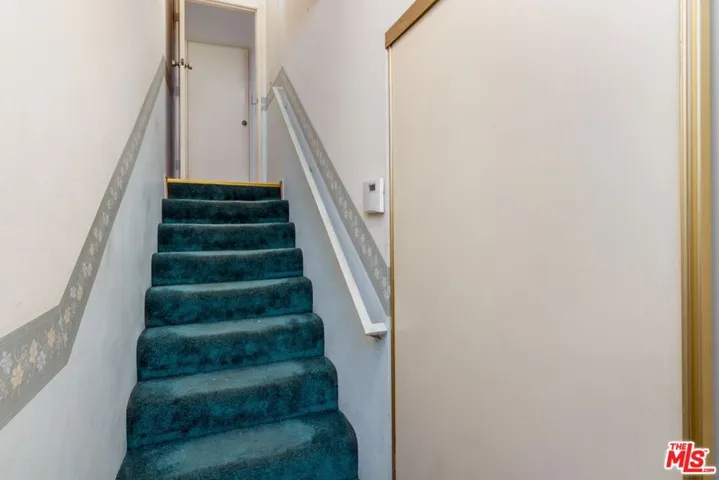 stairs to garage basement