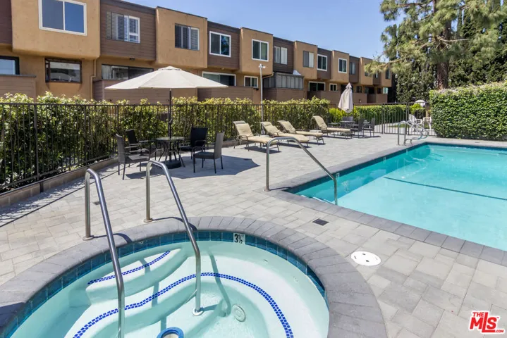 14311 Hartsook Street, Sherman Oaks, California 91423
