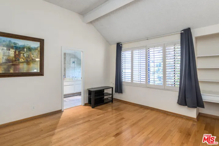 14311 Hartsook Street, Sherman Oaks, California 91423