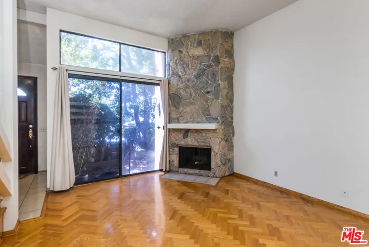 14311 Hartsook Street, Sherman Oaks, California 91423