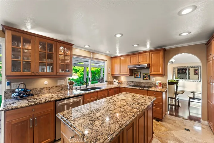 24236 Via San Clemente, Mission Viejo, California 92692