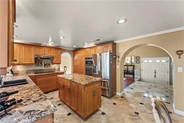 24236 Via San Clemente, Mission Viejo, California 92692