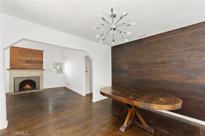 1944 Chariton Street, Los Angeles, California 90034