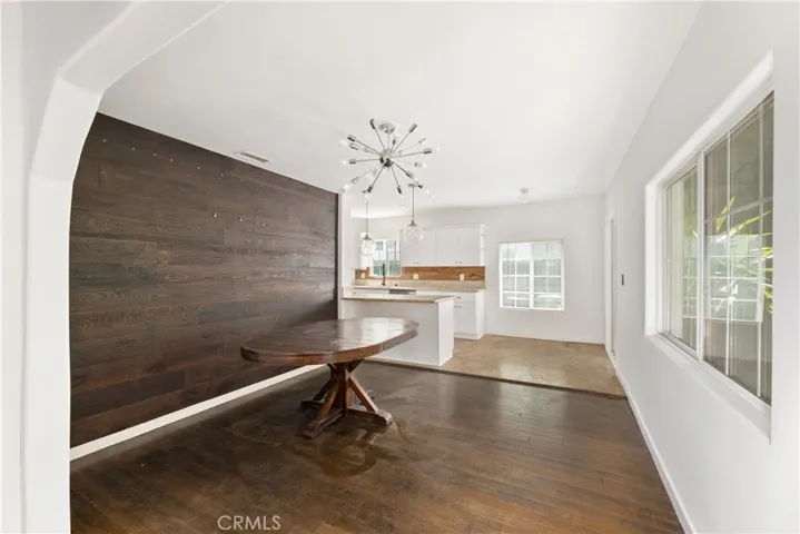 1944 Chariton Street, Los Angeles, California 90034