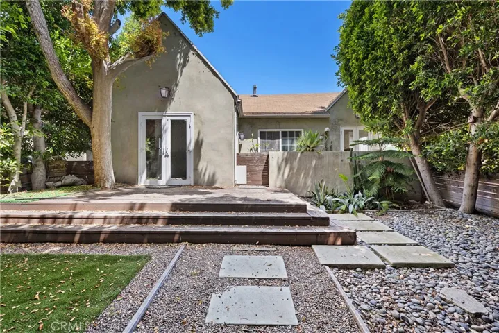 1944 Chariton Street, Los Angeles, California 90034