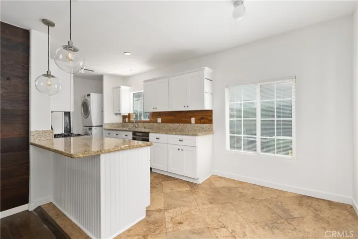 1944 Chariton Street, Los Angeles, California 90034