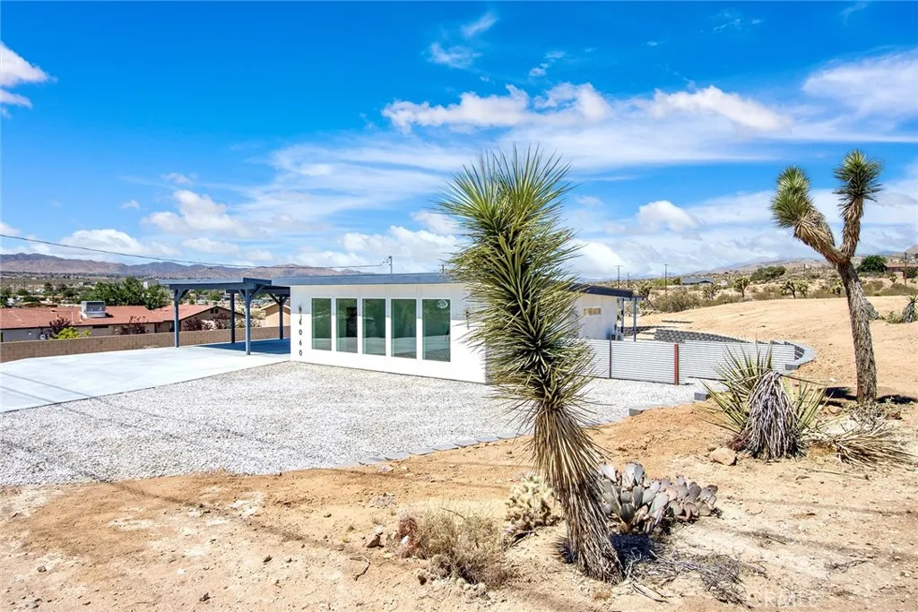 6060 Linda Lee Drive, Yucca Valley, California 92284 home-pic-18
