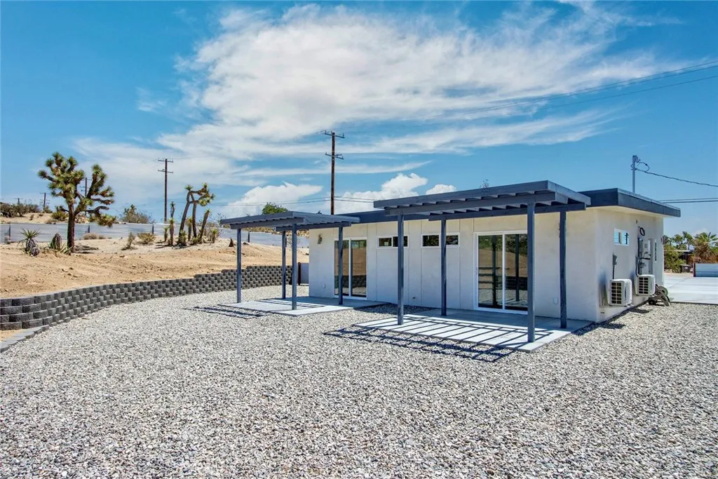 6060 Linda Lee Drive, Yucca Valley, California 92284 home-pic-17