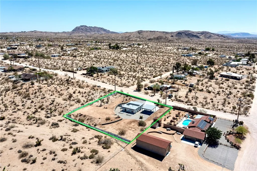 6060 Linda Lee Drive, Yucca Valley, California 92284 home-pic-30