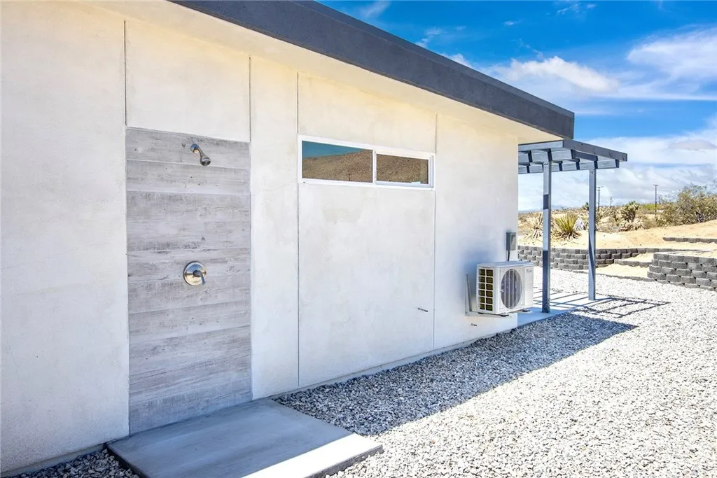6060 Linda Lee Drive, Yucca Valley, California 92284 home-pic-23