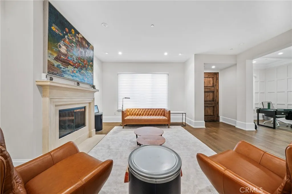 823 S Bundy Drive 110, Los Angeles, California 90049 home-pic-9