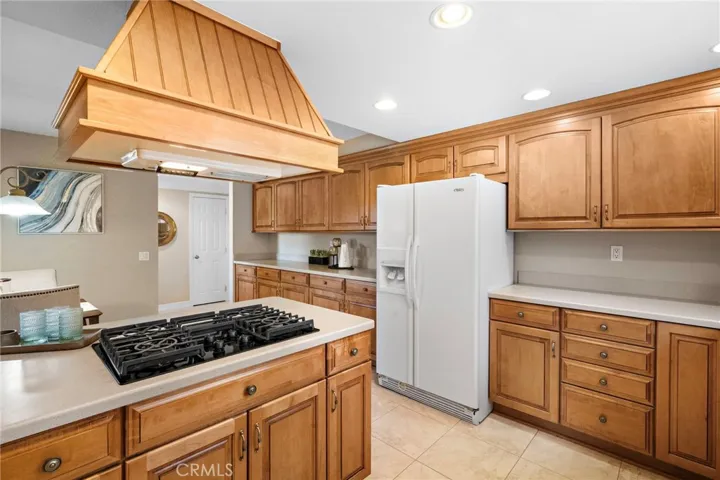 18452 Tamarind Street, Fountain Valley, California 92708