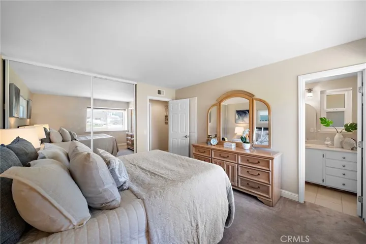 Master Bedroom Mirrored Closet