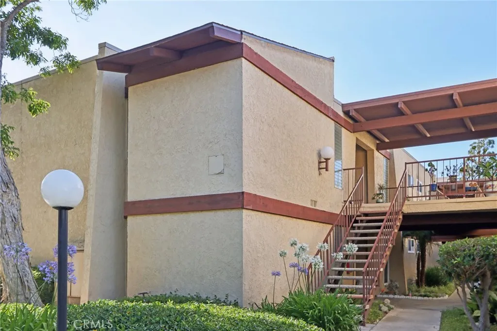 1010 W Macarthur Boulevard 24, Santa Ana, California 92707 home-pic-1