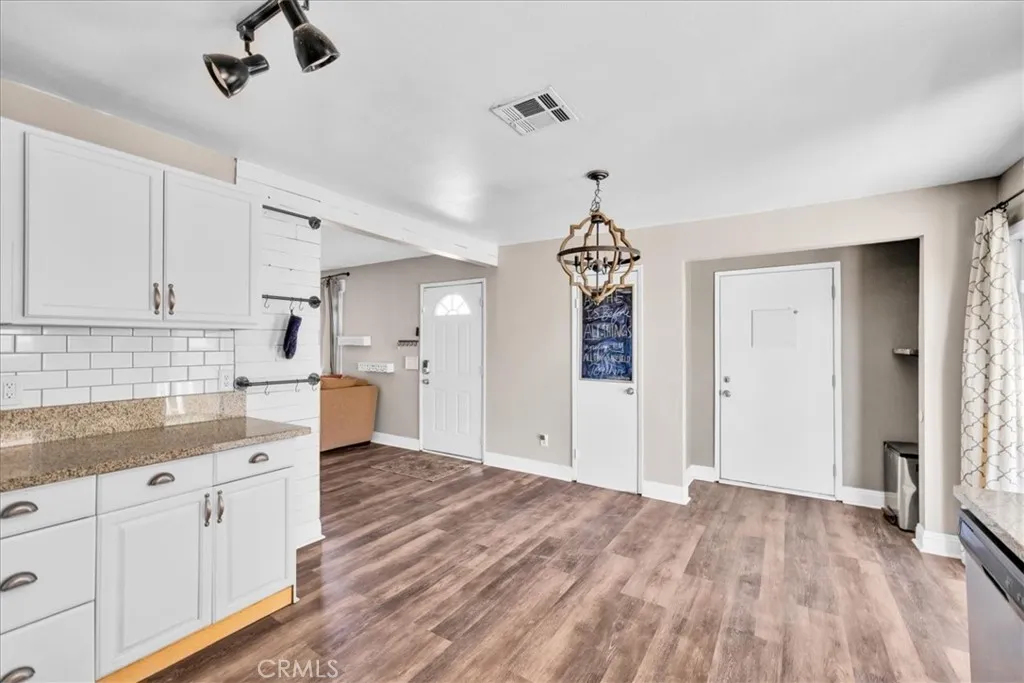 5616 Cahuilla Avenue, 29 Palms, California 92277 home-pic-10