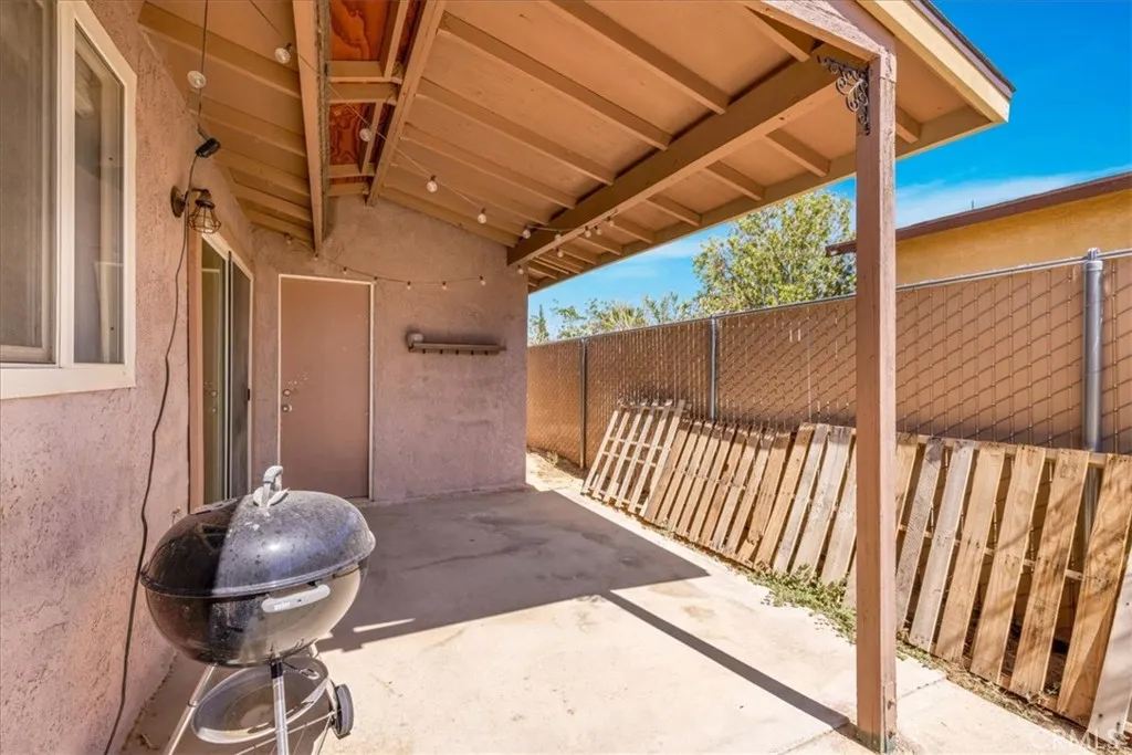 5616 Cahuilla Avenue, 29 Palms, California 92277 home-pic-19
