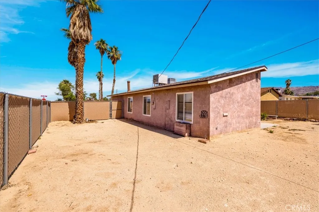 5616 Cahuilla Avenue, 29 Palms, California 92277 home-pic-21