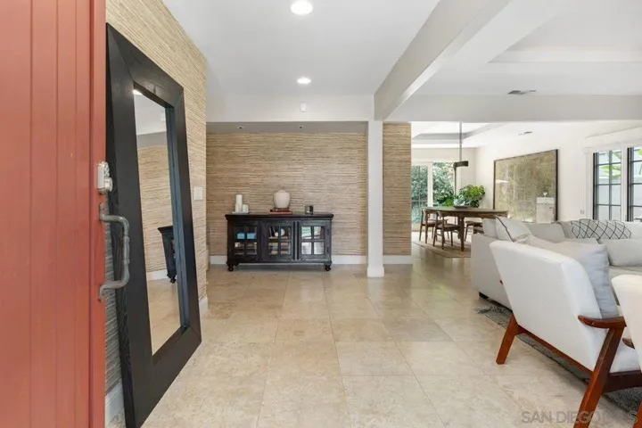 2676 Caminito Prado, La Jolla, California 92037