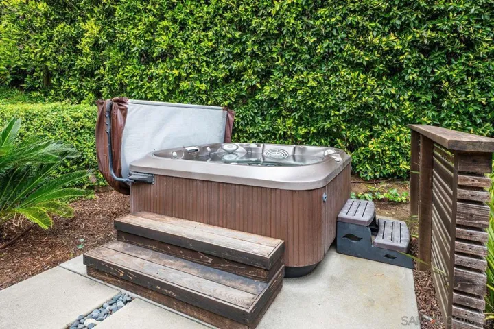 2676 Caminito Prado, La Jolla, California 92037