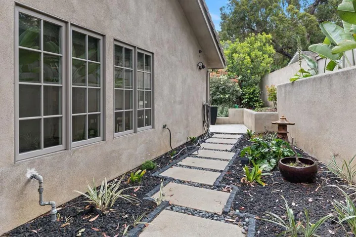2676 Caminito Prado, La Jolla, California 92037
