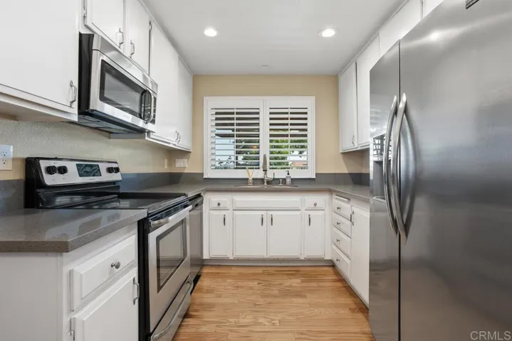 2072 Golden Circle Drive, Escondido, California 92026