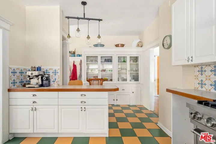 1501 S Harvard Boulevard, Los Angeles, California 90006