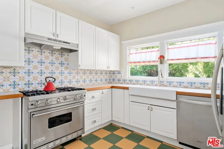 1501 S Harvard Boulevard, Los Angeles, California 90006
