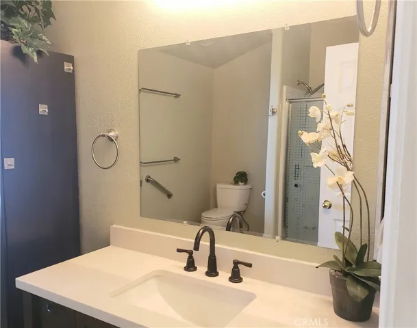 3860 S Higuera Street B5, San Luis Obispo, California 93401