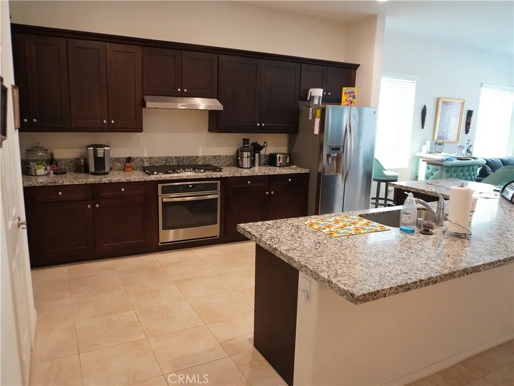 348 Scarlett Runner, Beaumont, California 92223 home-pic-1