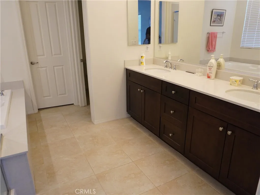348 Scarlett Runner, Beaumont, California 92223 home-pic-24