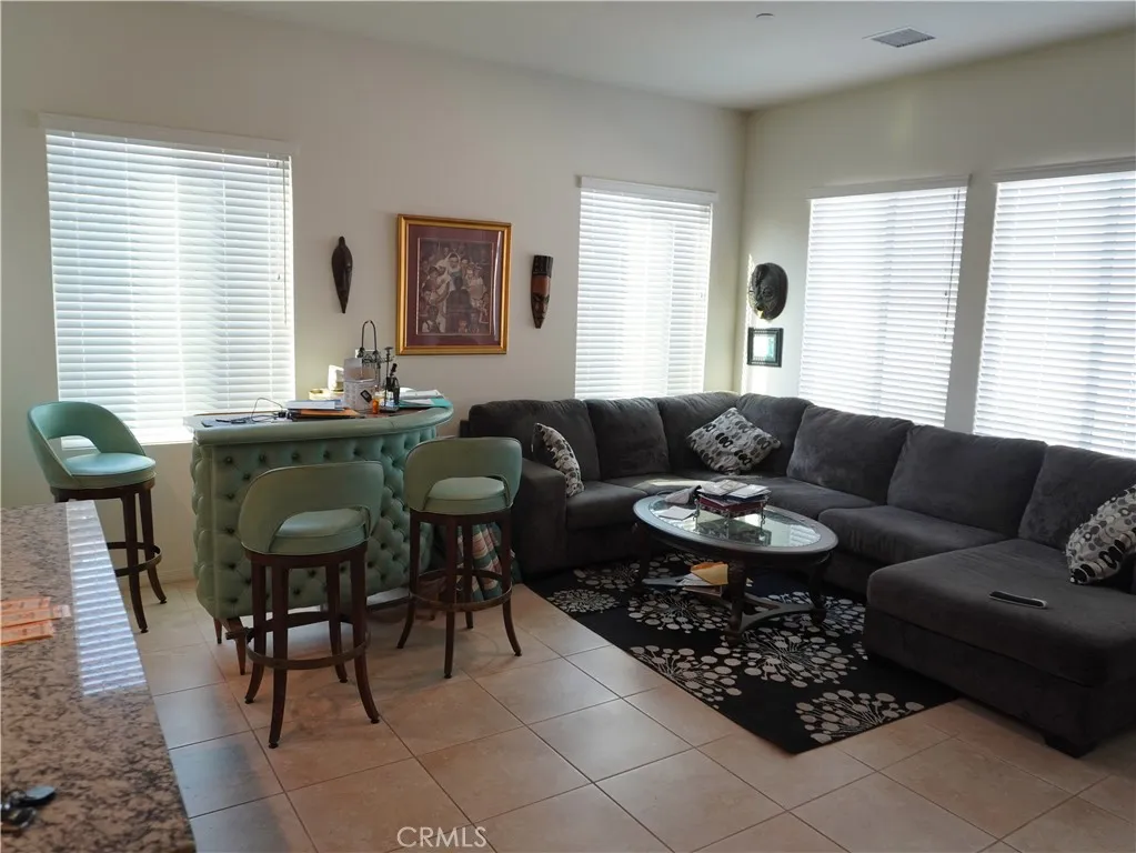 348 Scarlett Runner, Beaumont, California 92223 home-pic-21
