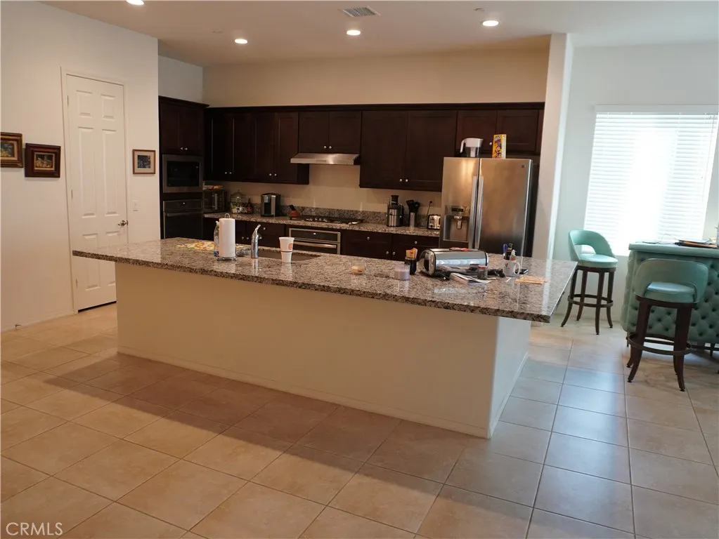 348 Scarlett Runner, Beaumont, California 92223 home-pic-6
