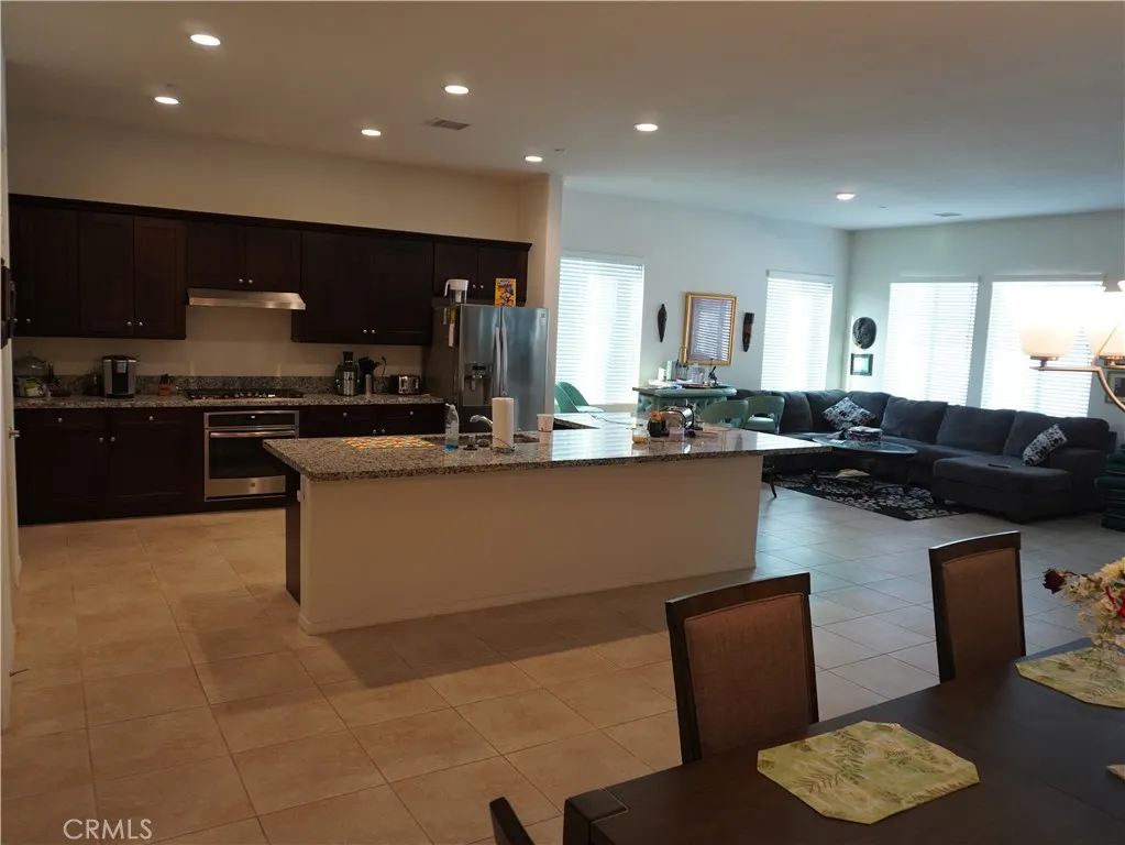 348 Scarlett Runner, Beaumont, California 92223 home-pic-3