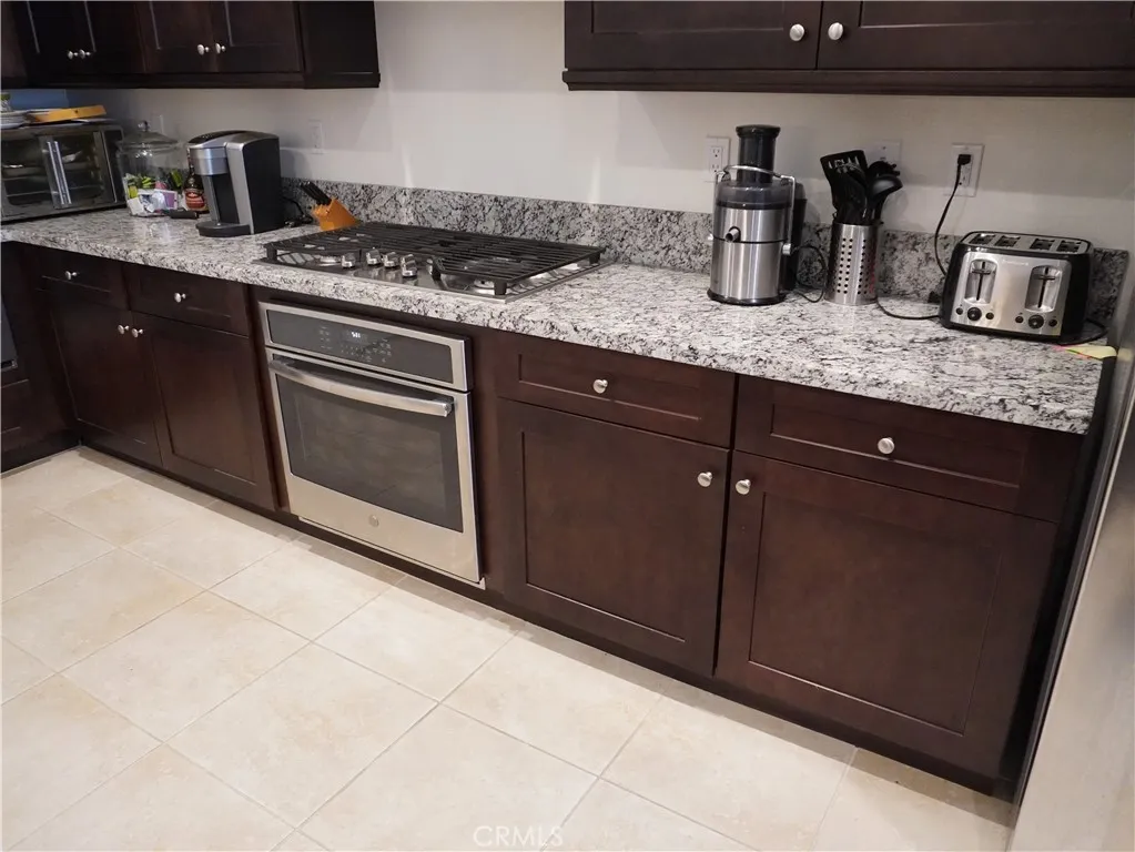 348 Scarlett Runner, Beaumont, California 92223 home-pic-18