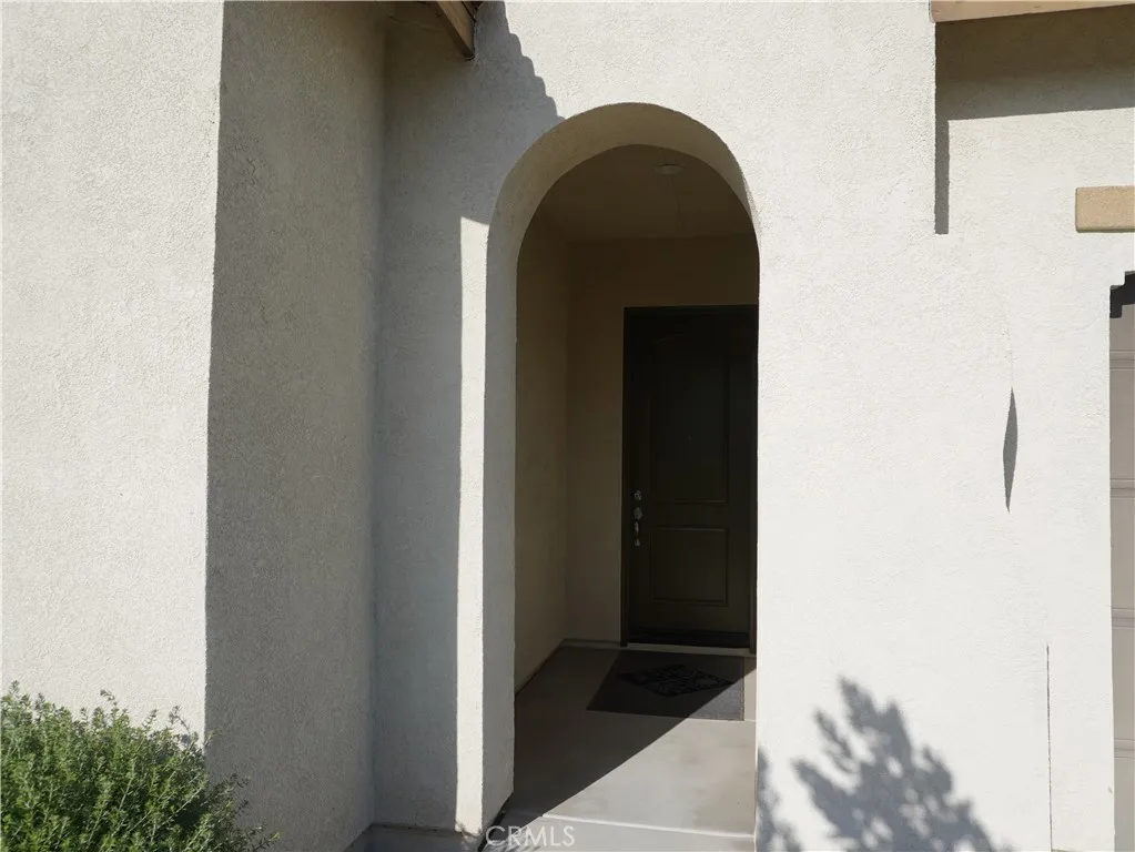 348 Scarlett Runner, Beaumont, California 92223 home-pic-17
