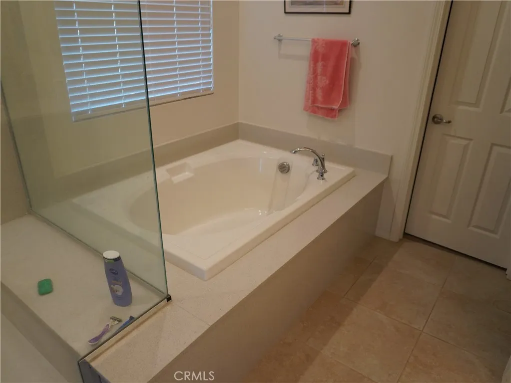 348 Scarlett Runner, Beaumont, California 92223 home-pic-22