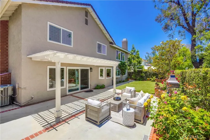25011 Calle Madera, Lake Forest, California 92630