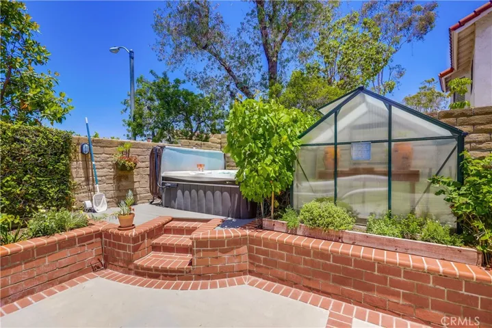 25011 Calle Madera, Lake Forest, California 92630