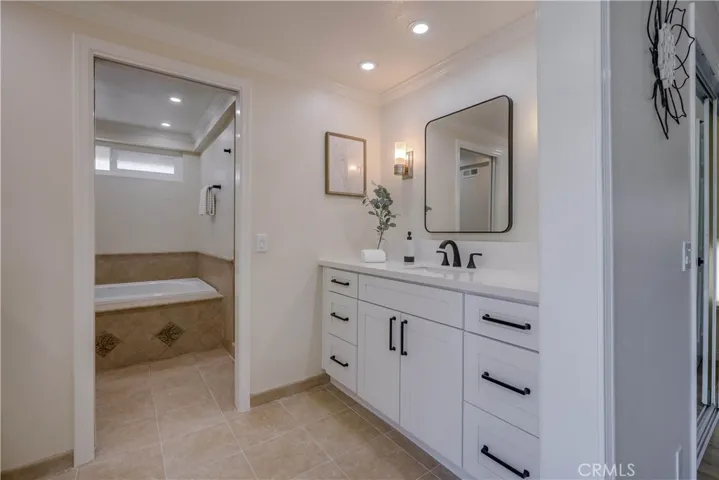 25011 Calle Madera, Lake Forest, California 92630